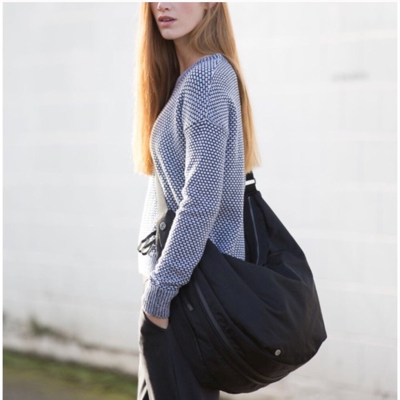 lululemon athletica Handbags - Lululemon Resolution Hobo RARE
